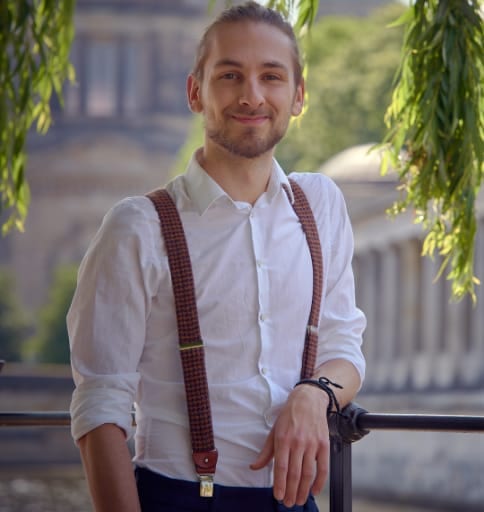 Shawn Behrendt, Gründer der Tanz:Etage, lächelt in die Kamera